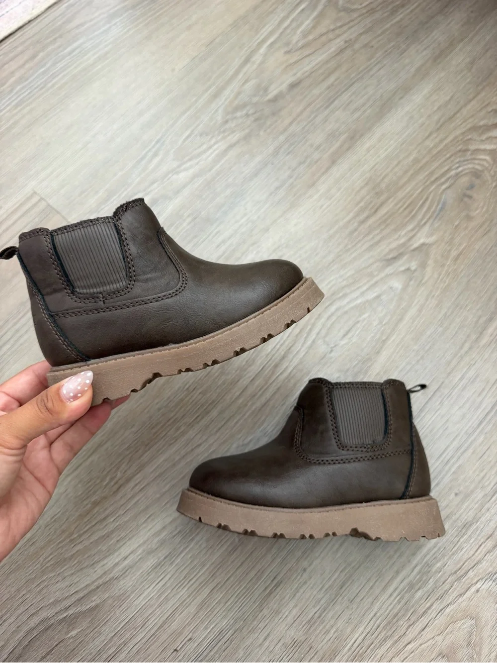OshKosh B’gosh Toddler Boy Brown Ankle Boots Size 7c